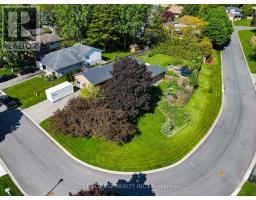 22 VILLAGE GATE CRESCENT - 3