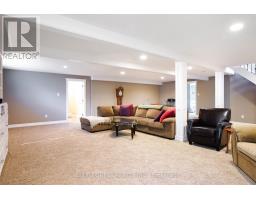 22 VILLAGE GATE CRESCENT - 30