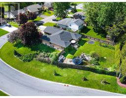 22 VILLAGE GATE CRESCENT - 42