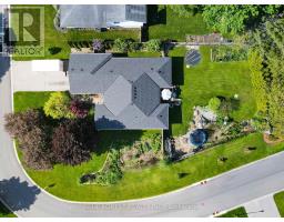 22 VILLAGE GATE CRESCENT - 43