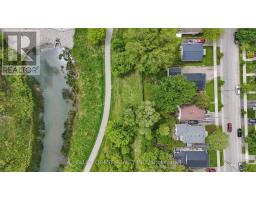 69 CONNAUGHT AVENUE - 35