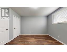 25 - 3200 SINGLETON AVENUE - 16