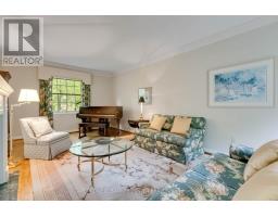 41 HAMPTON CRESCENT - 11