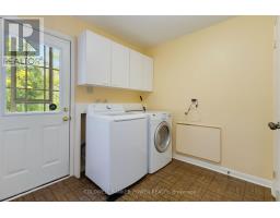 41 HAMPTON CRESCENT - 23