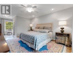41 HAMPTON CRESCENT - 26