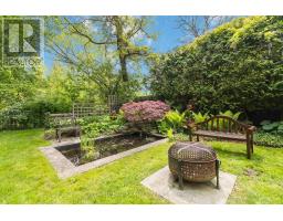 41 HAMPTON CRESCENT - 38