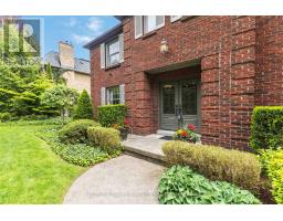 41 HAMPTON CRESCENT - 7
