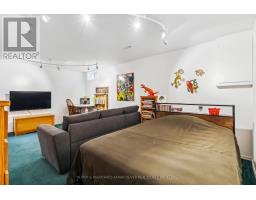 11 - 160 CONWAY DRIVE - 33