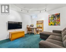 11 - 160 CONWAY DRIVE - 34