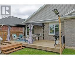 27 FOXTAIL LANE - 40