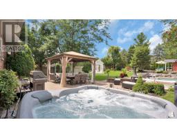 36 WINGREEN LANE - 11