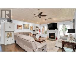 36 WINGREEN LANE - 15