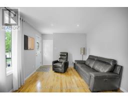 35 EDMUNDS CRESCENT - 10