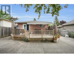 35 EDMUNDS CRESCENT - 4