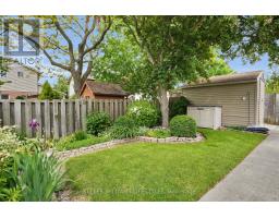 35 EDMUNDS CRESCENT - 43