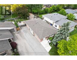 35 EDMUNDS CRESCENT - 45