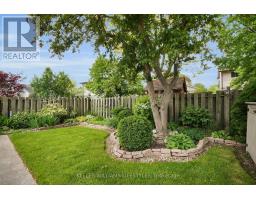 35 EDMUNDS CRESCENT - 5