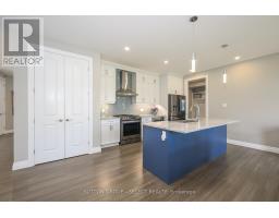 33 - 1061 EAGLETRACE DRIVE - 11