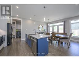 33 - 1061 EAGLETRACE DRIVE - 14