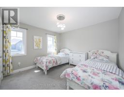 33 - 1061 EAGLETRACE DRIVE - 28