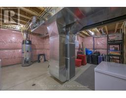 33 - 1061 EAGLETRACE DRIVE - 35