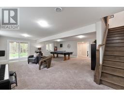 52 KEMP CRESCENT - 22