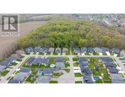 52 KEMP CRESCENT - 45