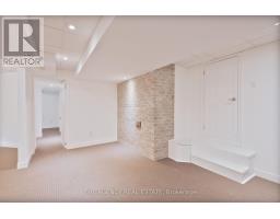 38 HUNT VILLAGE CRESCENT - 27