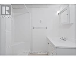 38 HUNT VILLAGE CRESCENT - 28