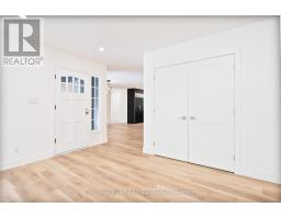 38 HUNT VILLAGE CRESCENT - 3