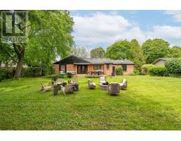 38 HUNT VILLAGE CRESCENT - 34