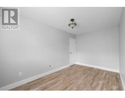15 - 696 WONDERLAND ROAD S - 34