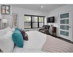4 - 130 WINDSOR CRESCENT - 15