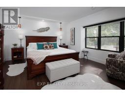4 - 130 WINDSOR CRESCENT - 16