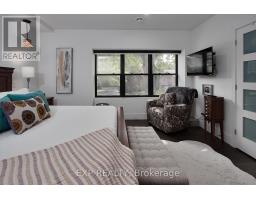 4 - 130 WINDSOR CRESCENT - 17