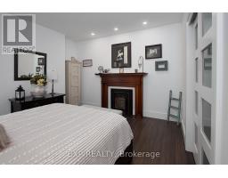 4 - 130 WINDSOR CRESCENT - 18
