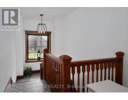 4 - 130 WINDSOR CRESCENT - 3