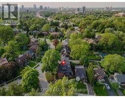 4 - 130 WINDSOR CRESCENT - 47
