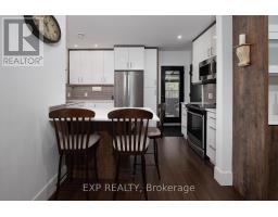 4 - 130 WINDSOR CRESCENT - 8