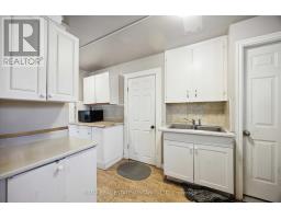 150 COLLEGE AVENUE N - 9