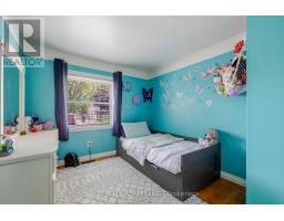 40 ST LAWRENCE BOULEVARD - 17