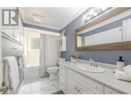 40 ST LAWRENCE BOULEVARD - 19