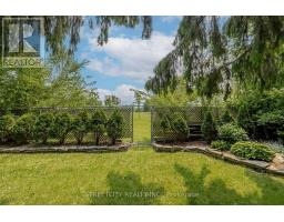 40 ST LAWRENCE BOULEVARD - 33