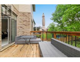 1326 THORNLEY STREET - 25