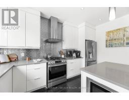 710 HICKORYRIDGE COMMON - 11
