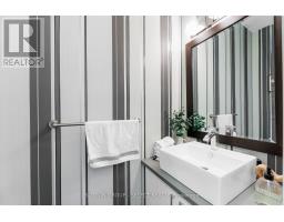 710 HICKORYRIDGE COMMON - 16