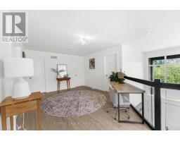 710 HICKORYRIDGE COMMON - 18