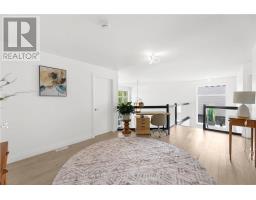 710 HICKORYRIDGE COMMON - 21