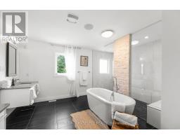 710 HICKORYRIDGE COMMON - 27