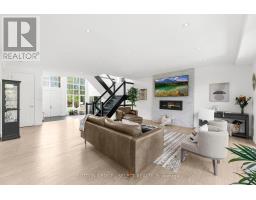710 HICKORYRIDGE COMMON - 7